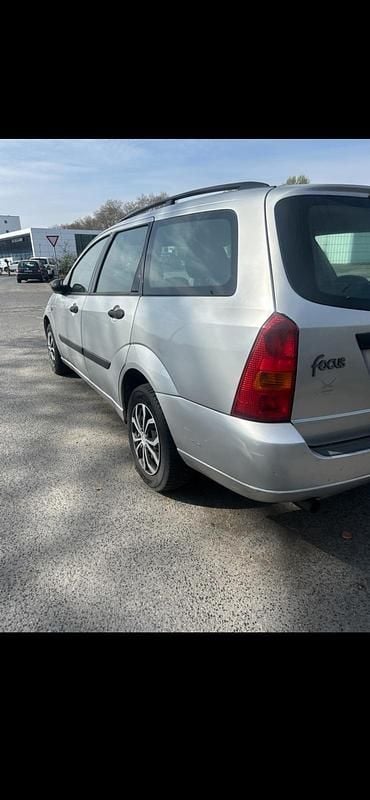 Gebraucht Ford Focus 75 PS (55 kW) 2001 Silber Kombi