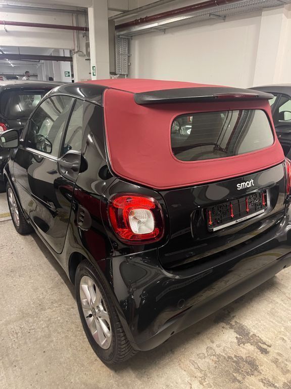 Schwarz Gebraucht 2016 Smart ForTwo Cabrio Passion Cabrio | 11.000 € (Fairer Preis) - Bild 1/4