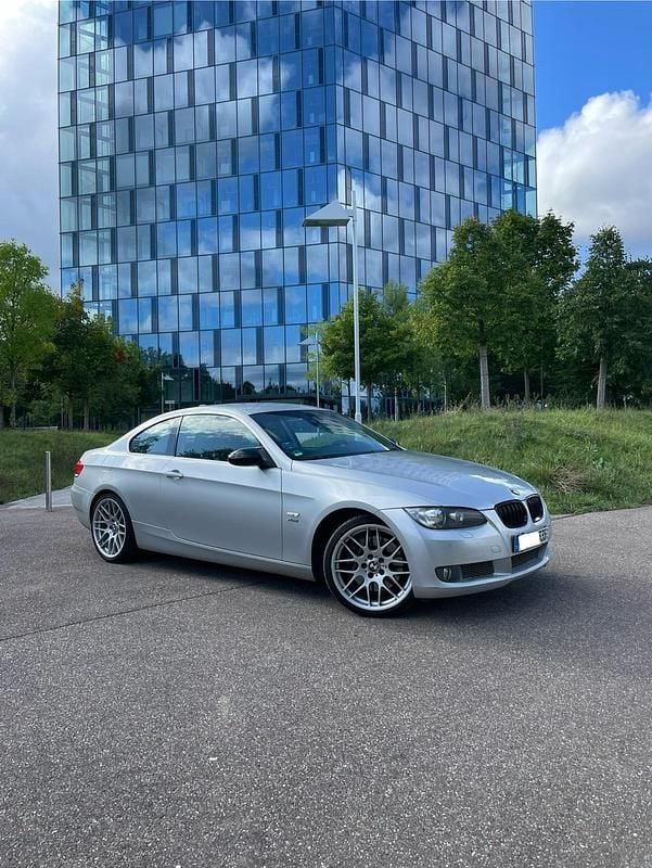 Silber Gebraucht 2008 BMW 335 Coupé | 15.000 € (Superpreis) - Bild 1/4