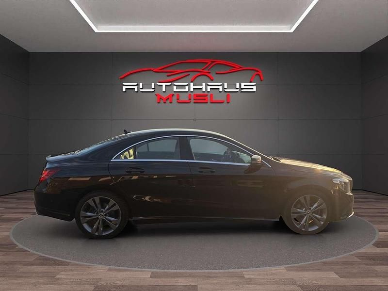 Gebraucht Mercedes CLA200 Style 136 PS (100 kW) 2018 Kosmosschwarz  metalliclack Limousine