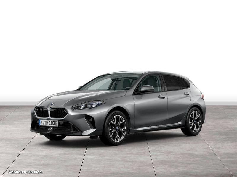 Skyscraper grau Neu 2025 BMW 120 M Sport Kleinwagen | 37.505 € (Guter Preis) - Bild 1/3