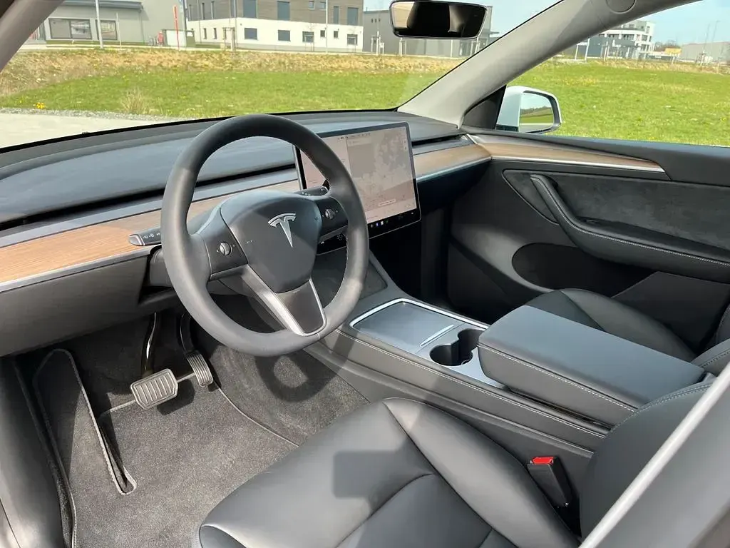 Gebraucht Tesla Model Y 366 kW (498 PS) 2022 Weiß SUV