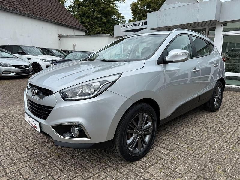 Silber Gebraucht 2013 Hyundai ix35 Edition SUV | 8.900 € (Fairer Preis) - Bild 1/4