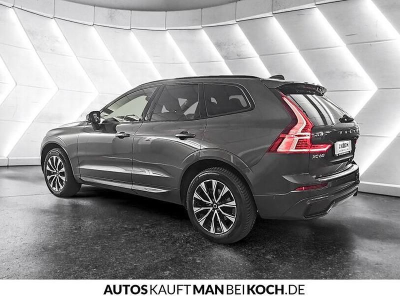 Gebraucht Volvo XC60 145 PS (106 kW) 2023 Grau SUV