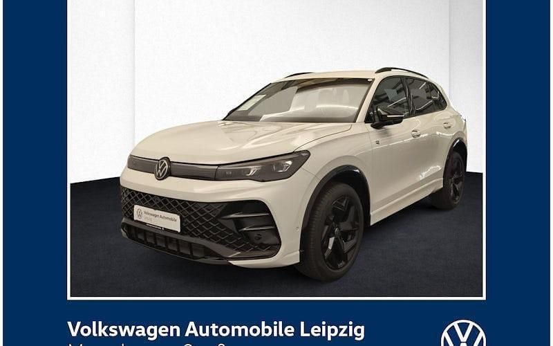 Pure white uni Gebraucht 2024 VW Tiguan R-line SUV | 48.830 € (Superpreis) - Bild 1/4