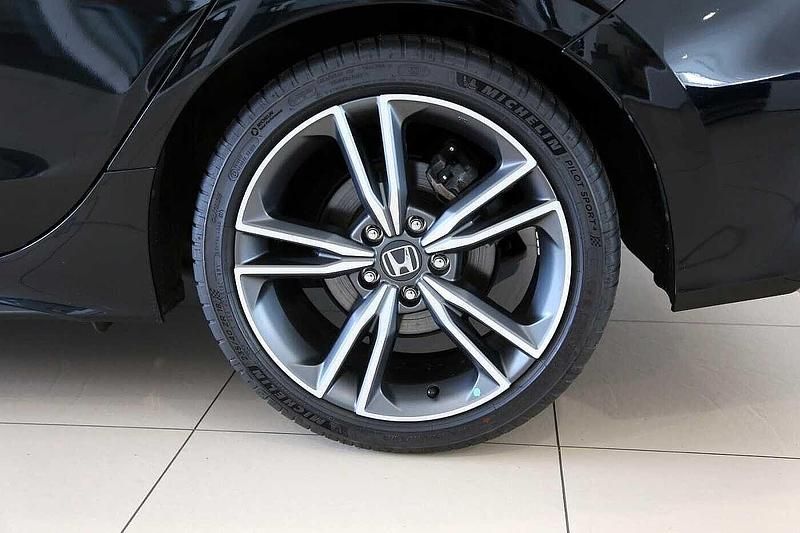 Gebraucht Honda Civic Advance 184 PS (135 kW) 2023 Crystal black p. Limousine