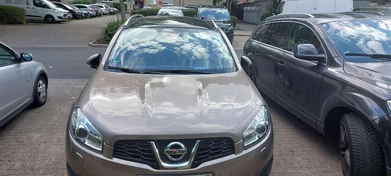 Gebraucht 2010 Nissan Qashqai +2 I-Way SUV | 10.000 € (Teuer) - Bild 1/4