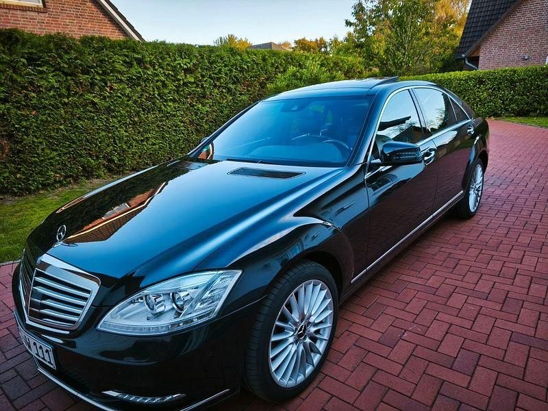 Schwarz Gebraucht 2012 Mercedes S350 Limousine | 14.000 € - Bild 1/4