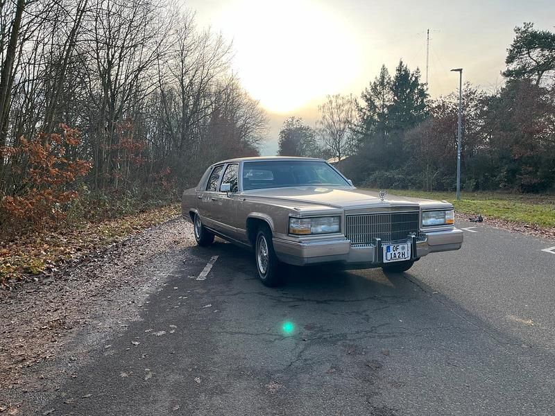 Gold Gebraucht 1991 Cadillac Fleetwood Brougham Limousine | 11.000 € - Bild 1/4