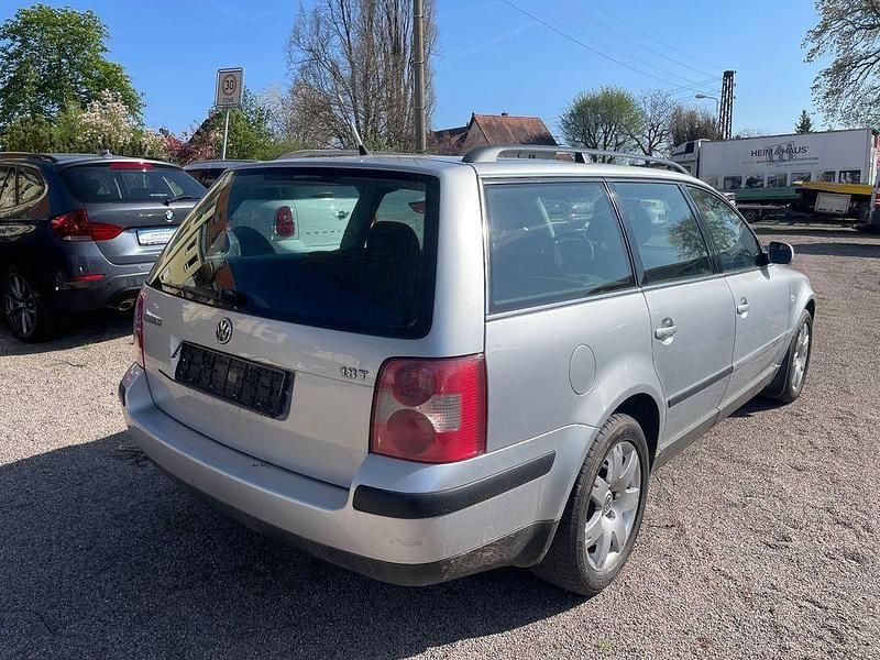 Second-hand VW Passat 150 CP (110 kW) 2002 Argintiu Break