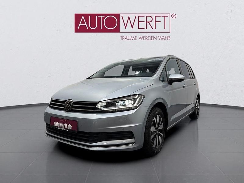Gebraucht VW Touran Move 150 PS (110 kW) 2024 Silber Van / Kleinbus