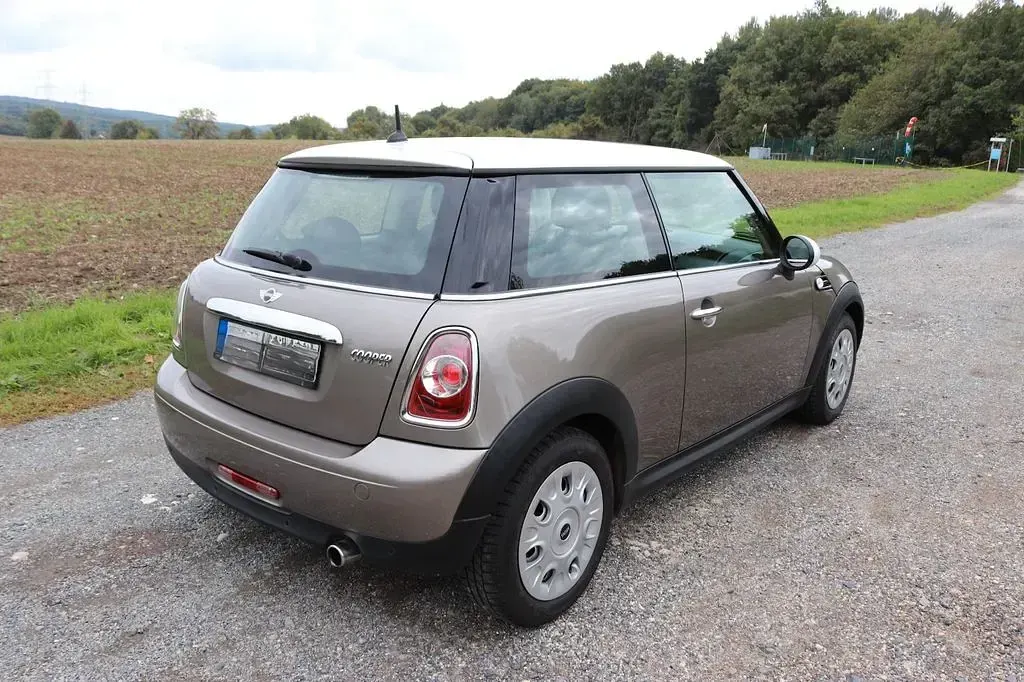 Gebraucht Mini Cooper 122 PS (89 kW) 2012 Schwarz Kleinwagen