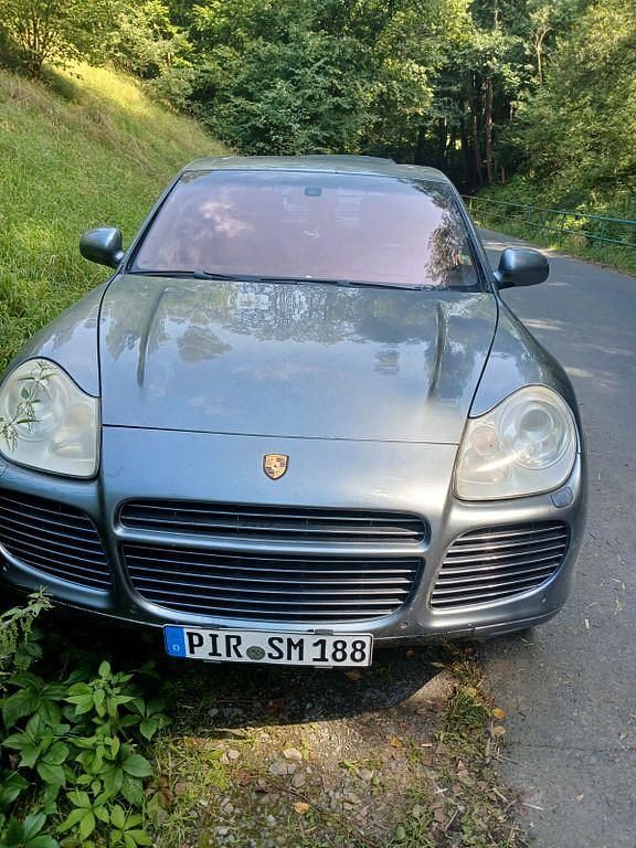 Grau Gebraucht 2003 Porsche Cayenne Turbo SUV | 5.500 € - Bild 1/4