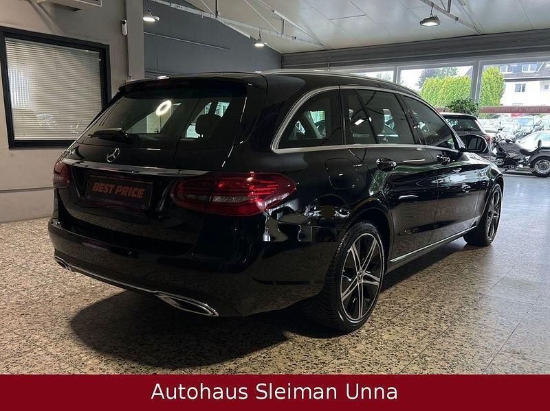 Gebraucht Mercedes C300e 211 PS (155 kW) 2020 Schwarz Kombi