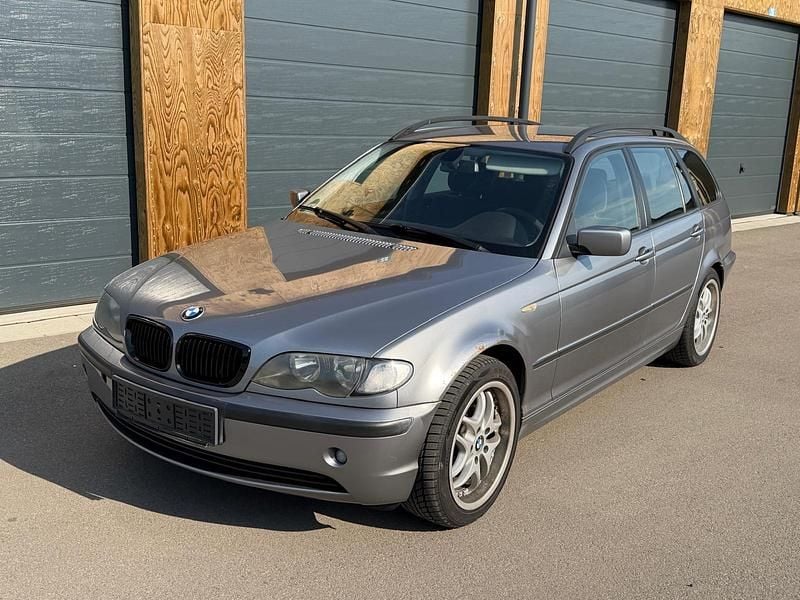 Gebraucht BMW 316 116 PS (85 kW) 2004 Grau Kombi