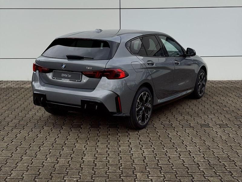 Neu BMW 120 Performance 156 PS (114 kW) 2026 Skyscraper grau metallic Kleinwagen