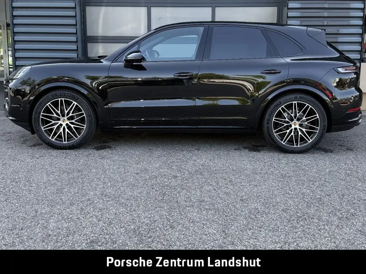 Neu Porsche Cayenne Black Edition 354 PS (260 kW) 2026 Chromitschwarzmetallic SUV