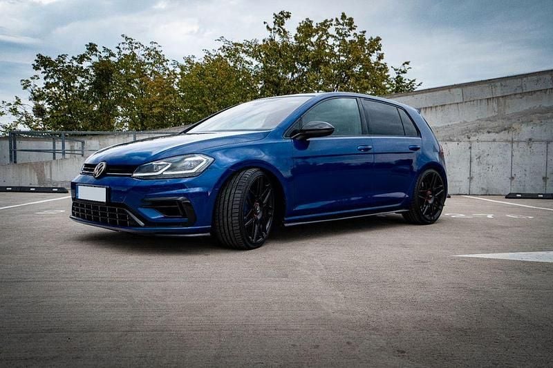 Blau Gebraucht 2018 VW Golf VII R Limousine | 24.500 € (Fairer Preis) - Bild 1/4