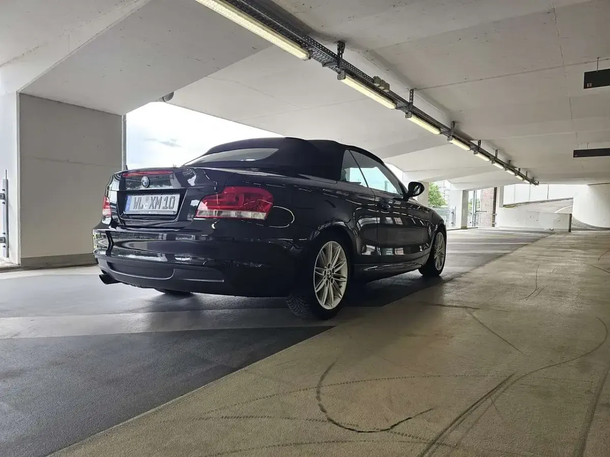 Gebraucht BMW 118 Cabriolet M Sport 143 PS (105 kW) 2012 Schwarz Cabrio
