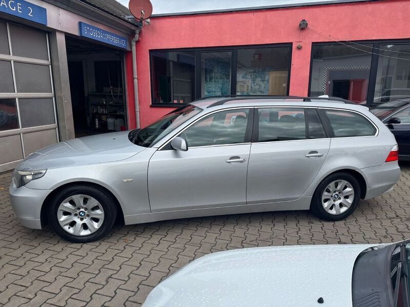 Silber Gebraucht 2005 BMW 523 Advantage Kombi | 4.990 € (Fairer Preis) - Bild 1/4