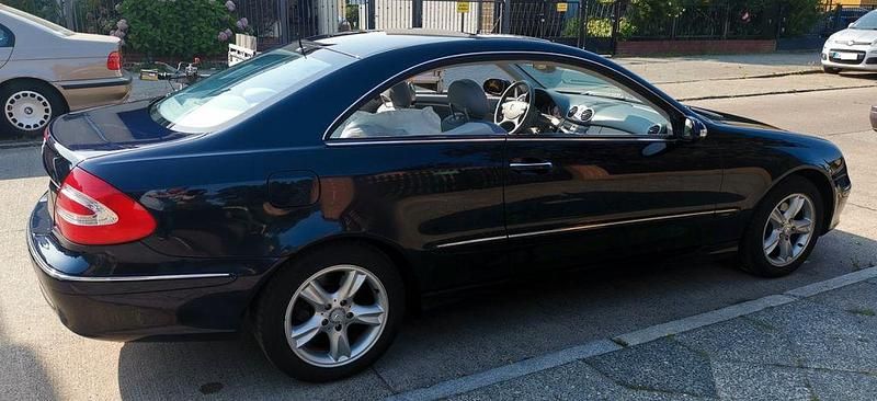 Blau Gebraucht 2005 Mercedes CLK320 Coupé | 4.499 € (Superpreis) - Bild 1/4