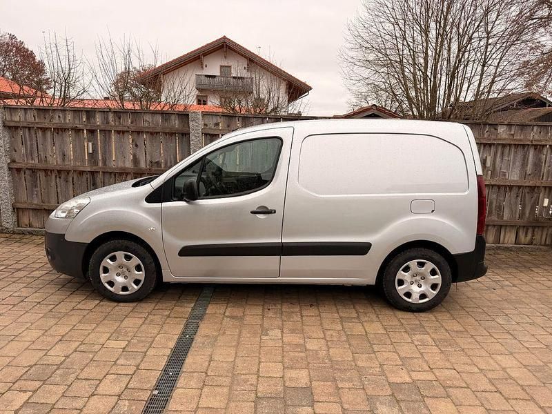 Gebraucht Peugeot Partner Comfort 90 PS (66 kW) 2015 Grau Van / Kleinbus