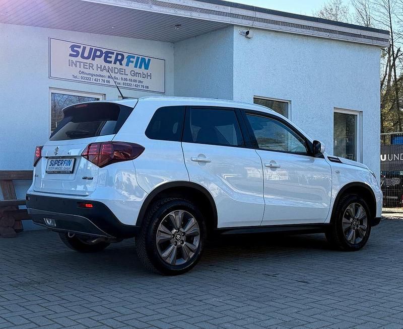 Gebraucht Suzuki Vitara Comfort+ 102 PS (75 kW) 2025 Weiß SUV