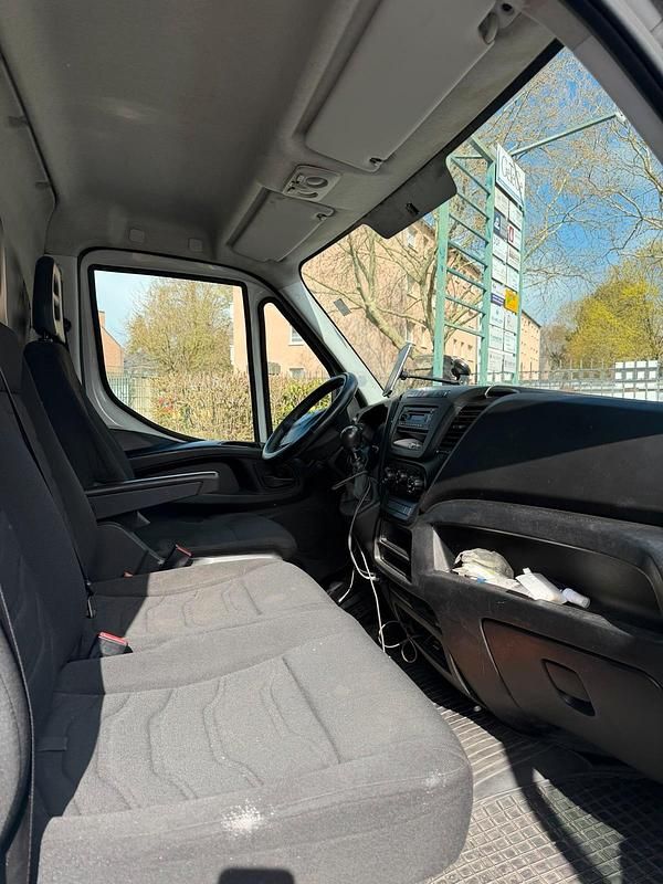 Gebraucht Iveco Daily 129 PS (94 kW) 2015 Weiß