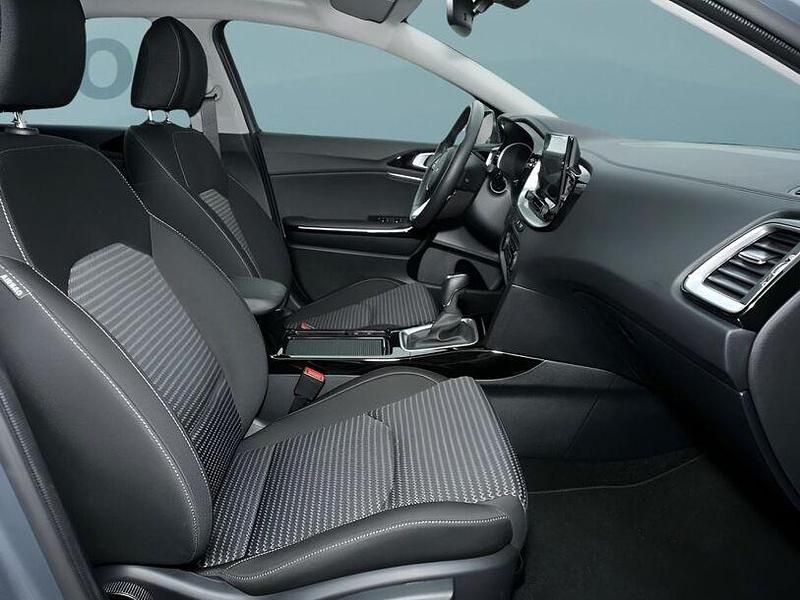 Gebraucht Kia Ceed 140 PS (102 kW) 2025 Silber Kleinwagen