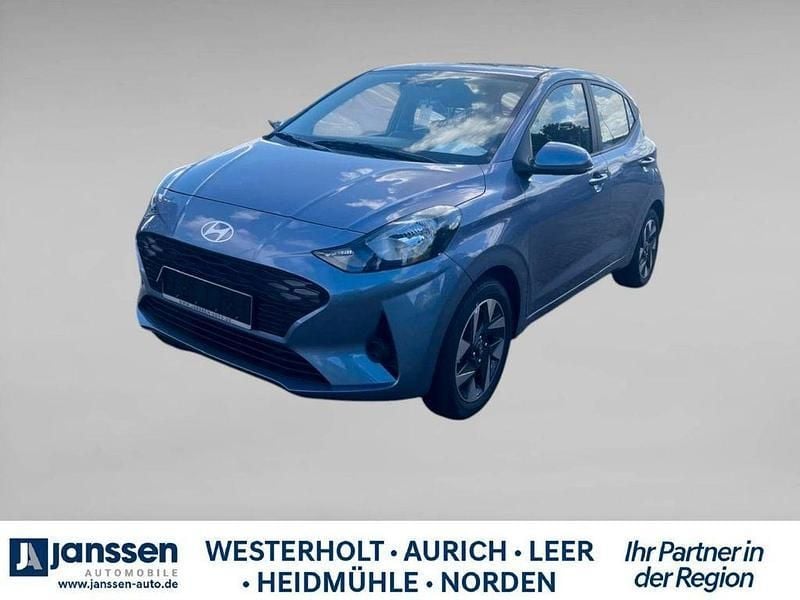 Blau Neu 2025 Hyundai i10 Trend Kleinwagen | 18.990 € (Etwas zu teuer) - Bild 1/3