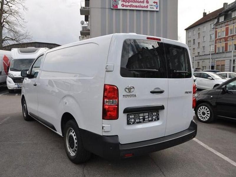 Gebraucht Toyota Proace 140 PS (102 kW) 2023 Andere Van / Kleinbus
