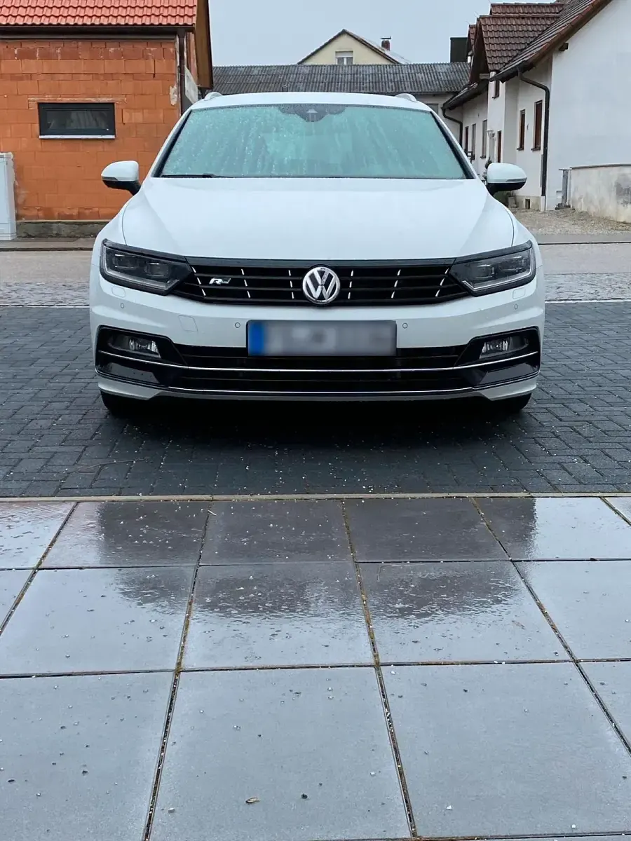 Gebraucht VW Passat R-line 239 PS (175 kW) 2017 Weiß Kombi