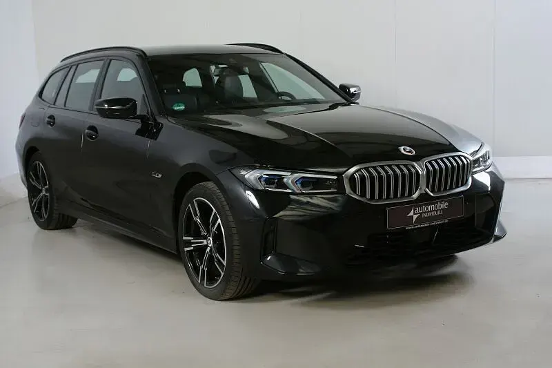 Gebraucht BMW 330e M Sport 292 PS (214 kW) 2022 Schwarz Limousine