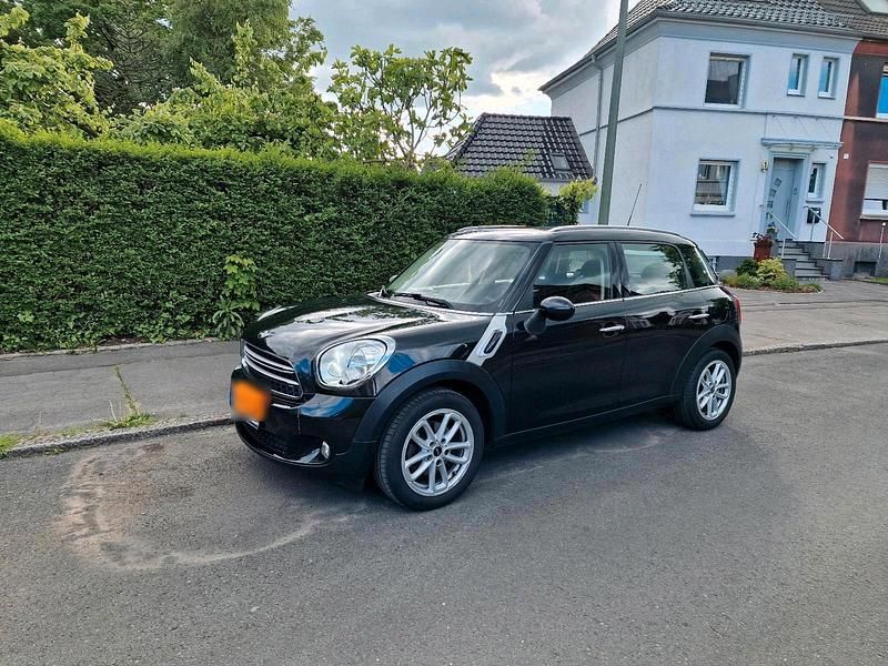 Second-hand Mini Countryman 101 CP (74 kW) 2016 Negru SUV