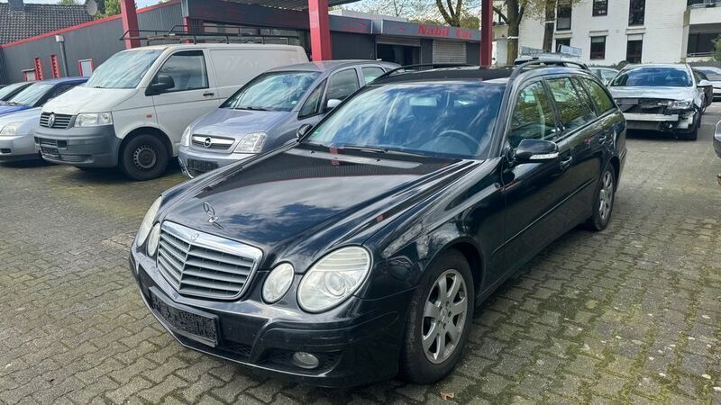 Schwarz Gebraucht 2007 Mercedes E220 Kombi | 1.250 € (Superpreis) - Bild 1/4
