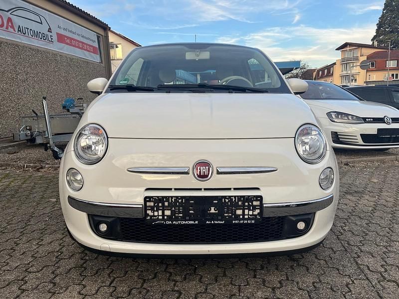 Colore esterno (gelato weiss) Gebraucht 2010 Fiat 500 Lounge Kleinwagen | 6.999 € (Etwas zu teuer) - Bild 1/4