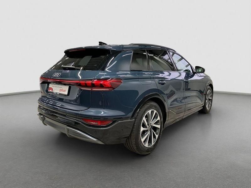 Gebraucht Audi Q6 e-tron Performance 225 kW (306 PS) 2025 Plasmablau metallic SUV