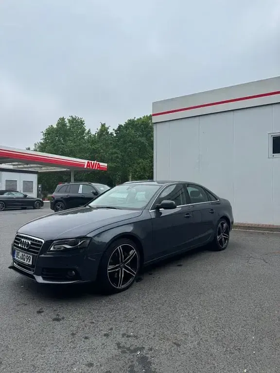 Gebraucht Audi A4 Ambition 190 PS (139 kW) 2011 Grau Limousine