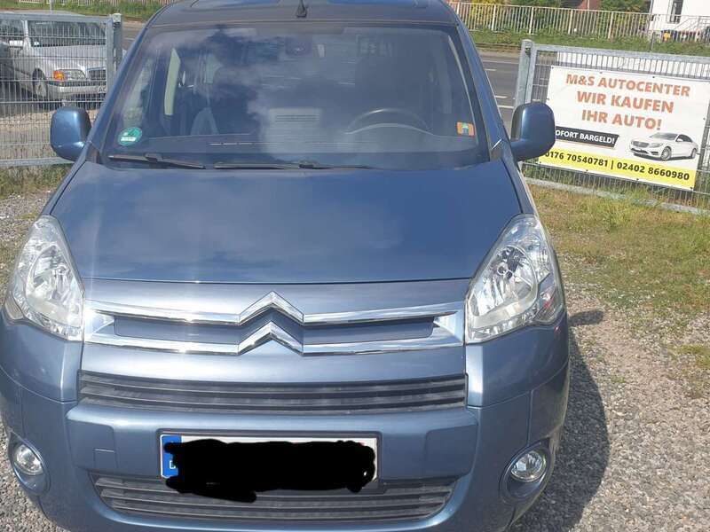 Blau Gebraucht 2009 Citroën Berlingo Exclusive Van / Kleinbus | 6.799 € (Etwas zu teuer) - Bild 1/4