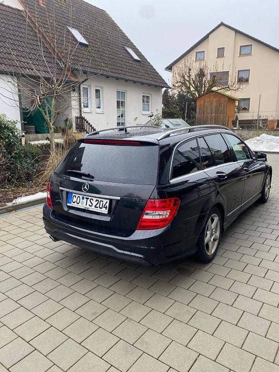 Gebraucht Mercedes C220 170 PS (125 kW) 2014 Schwarz Kombi