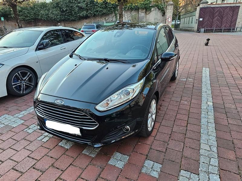 Gebraucht Ford Fiesta Titanium 95 PS (69 kW) 2016 Schwarz Limousine