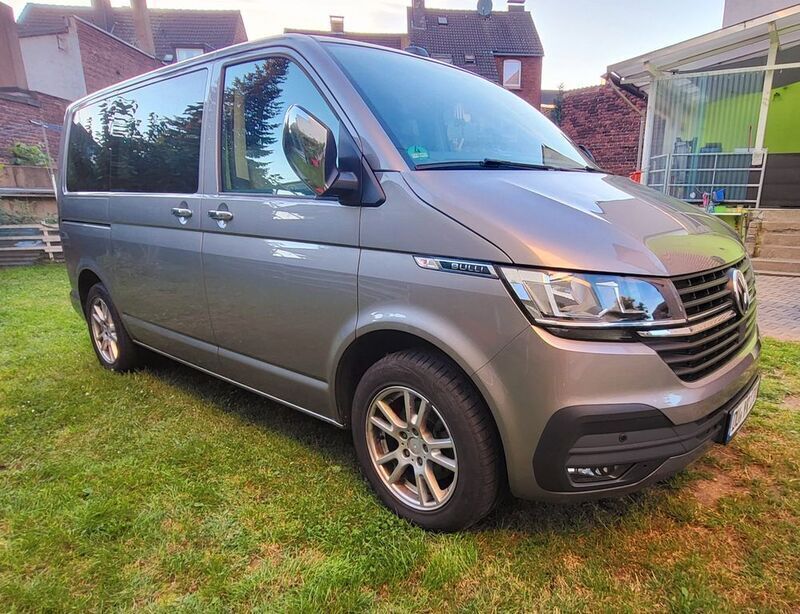 Beige Gebraucht 2021 VW T6.1 Family Van | 41.250 € (Superpreis) - Bild 1/4