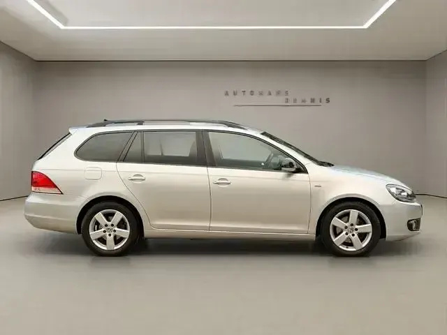 Gebraucht VW Golf VII Match 105 PS (77 kW) 2013 Silber Kombi