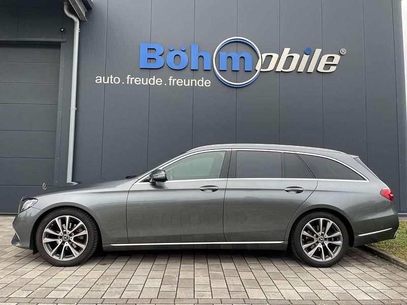 Selenitgrau Gebraucht 2019 Mercedes E200 Business Kombi | 22.980 € (Fairer Preis) - Bild 1/4