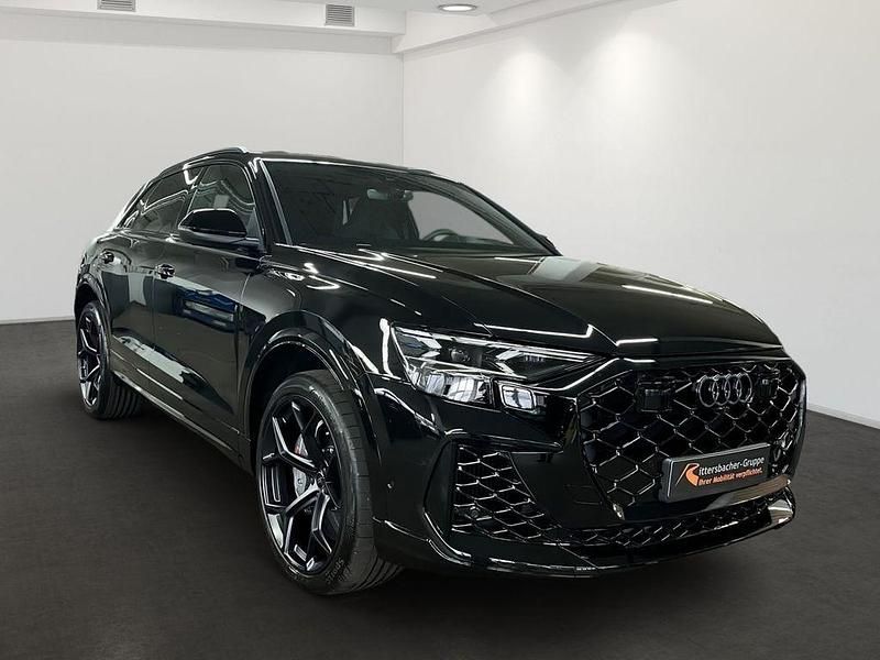 Neu Audi RS Q8 Performance 640 PS (470 kW) 2025 Schwarz SUV