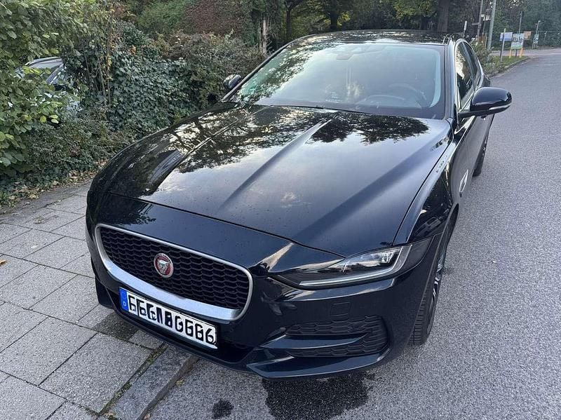 Gebraucht Jaguar XE R-Dynamic 250 PS (183 kW) 2019 Schwarz Limousine