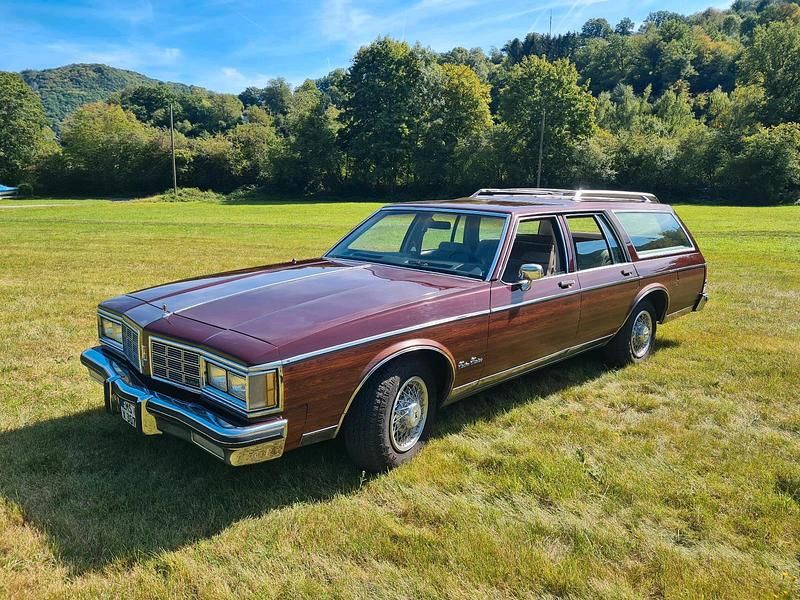 Gebraucht 1983 Oldsmobile Custom Cruiser Kombi | 11.500 € - Bild 1/4