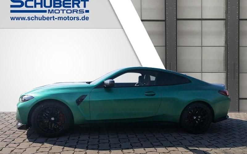 Neu BMW M4 Performance 551 PS (405 kW) 2025 Grün Coupé