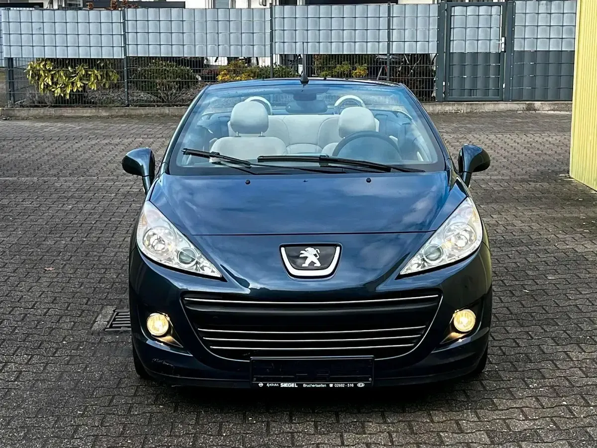 Gebraucht Peugeot 207 156 PS (114 kW) 2012 Blau Cabrio