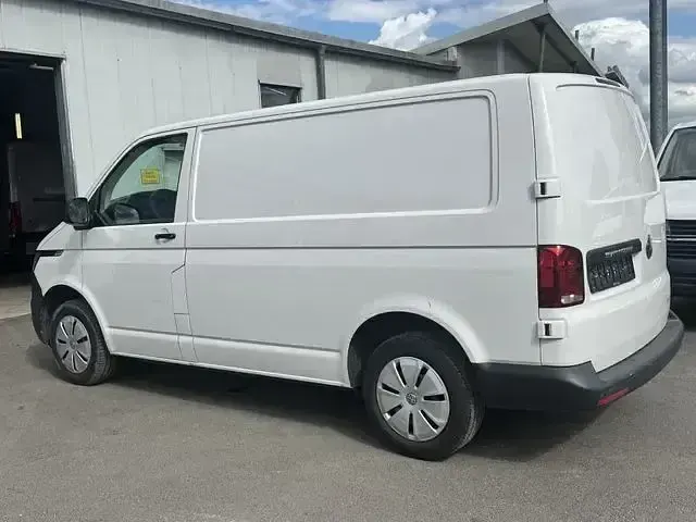 Usado VW Transporter 150 CV (110 kW) 2022 Blanco Van